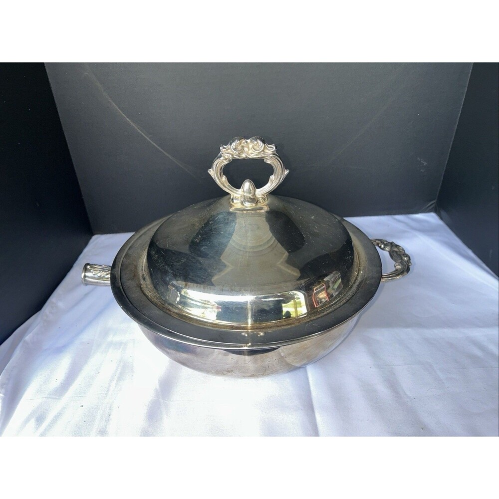 Leonard Silver Plated Covered Serving Bowl 9" diameter